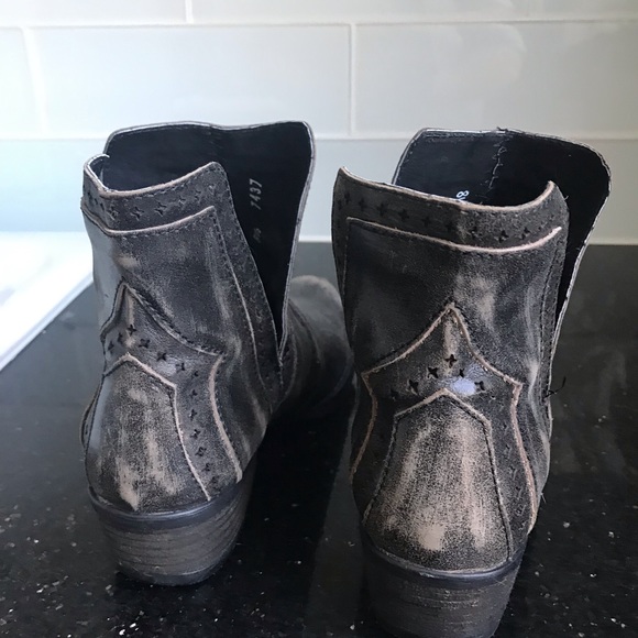 New Weathered Grey Booties - Picture 2 of 6